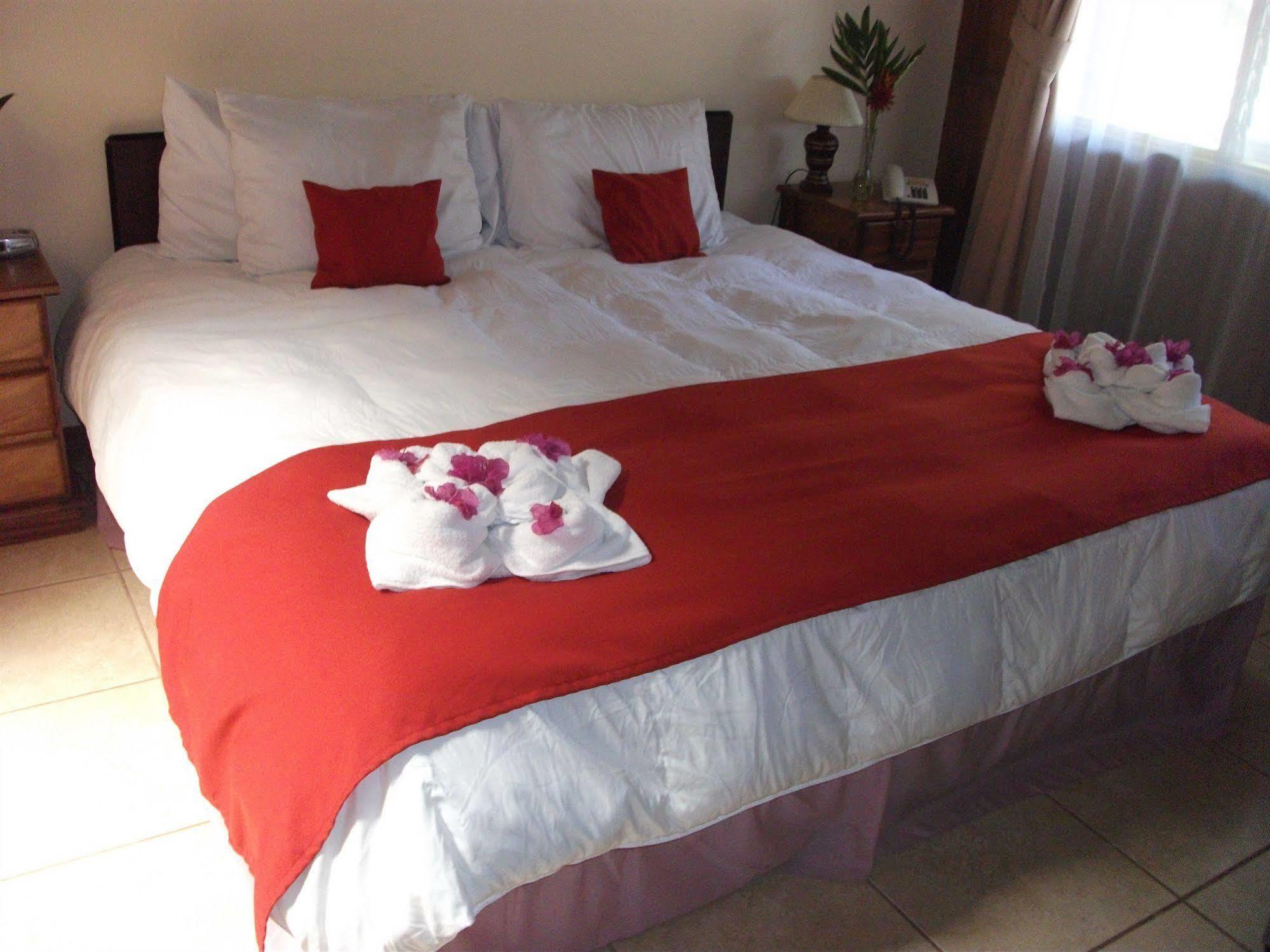 La Catalina Hotel & Suites Santa Barbara de Heredia Zewnętrze zdjęcie